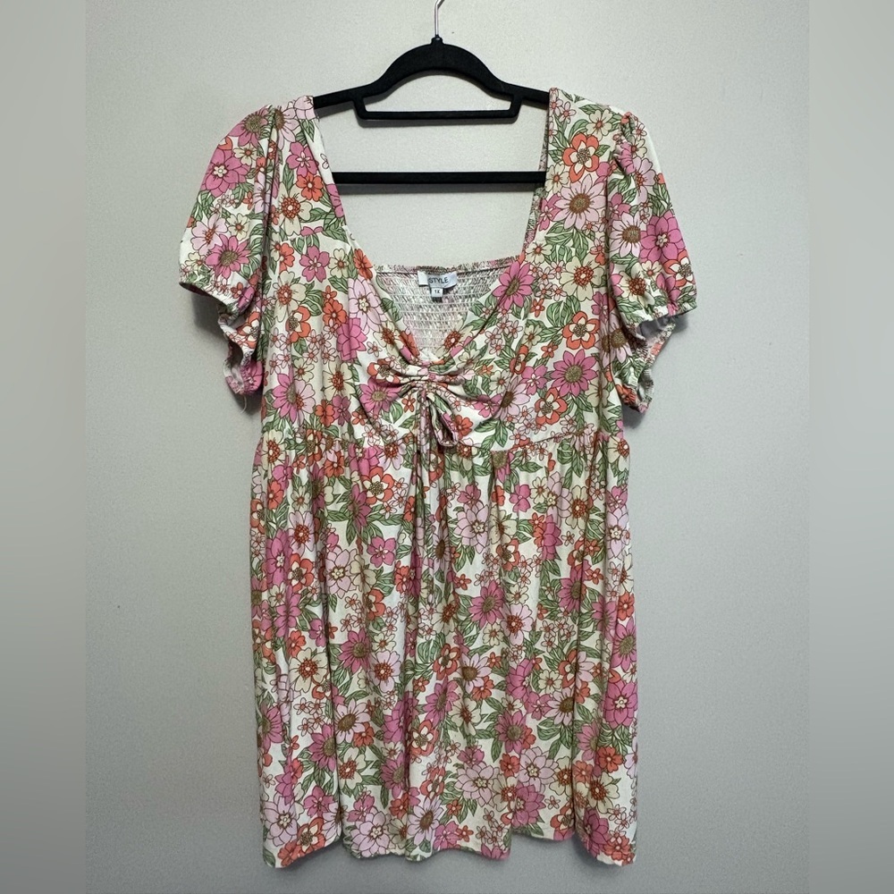 Floral Women's Dress with Pink and Green Accents Size 1x Plus Size
